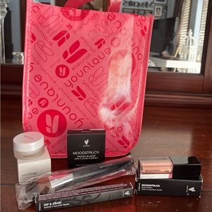 New Younique 5Piece Makeup Set